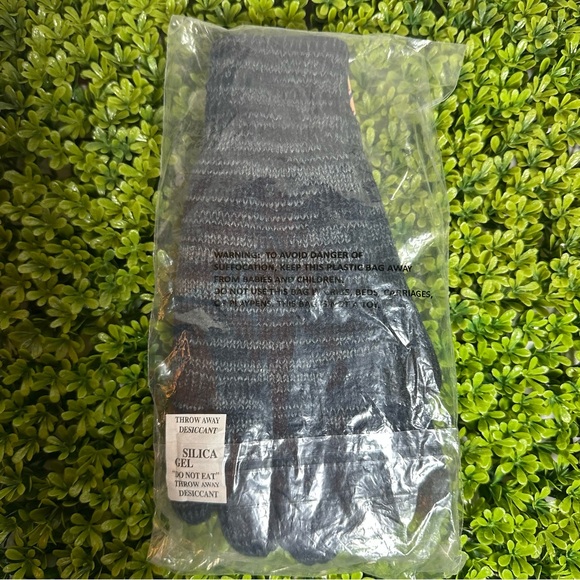 NWT Muk Luks Men’s Cozy Knit Thermal Lined Knit Navy Blue Gloves - One Size - Picture 5 of 5